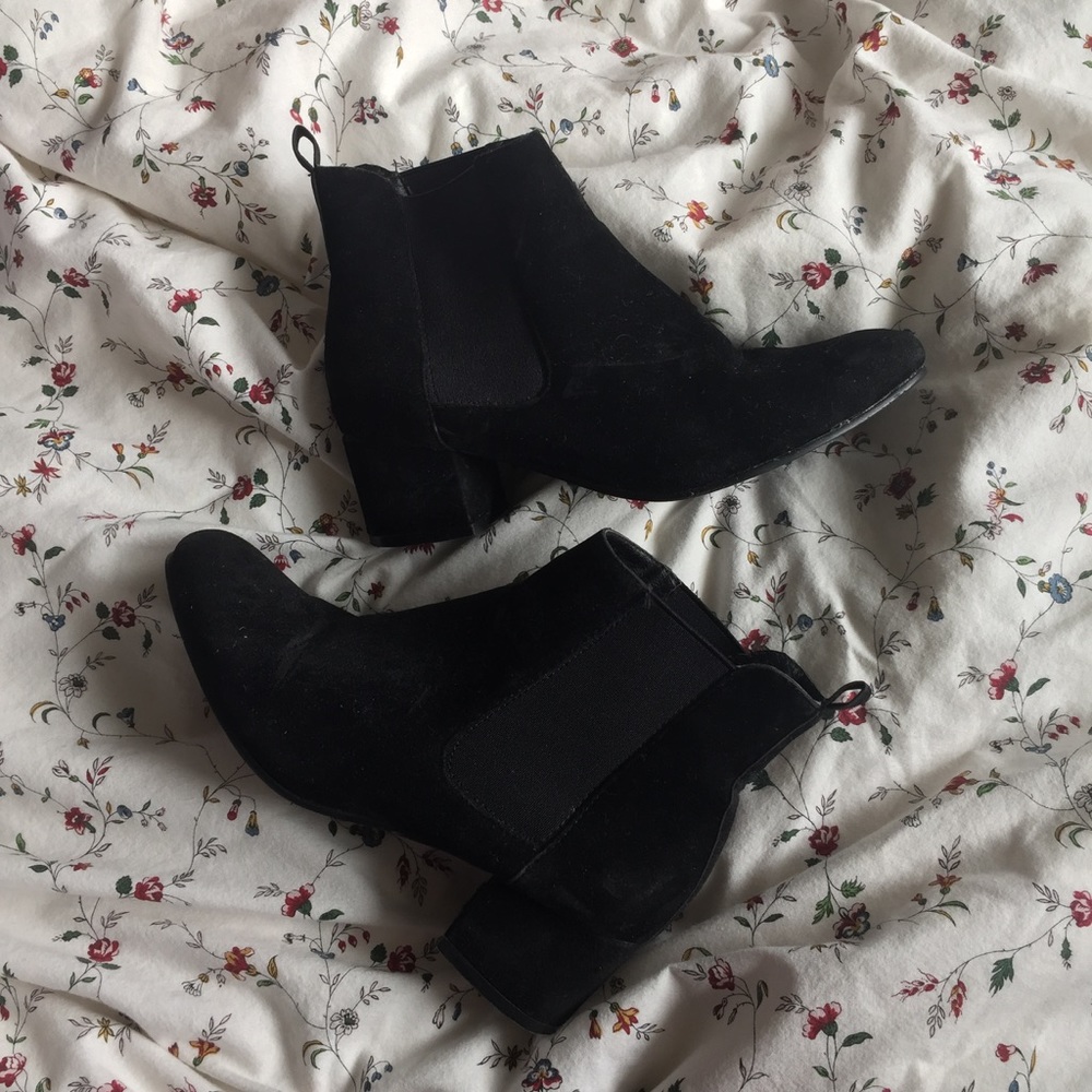 Black Chelsea Boots